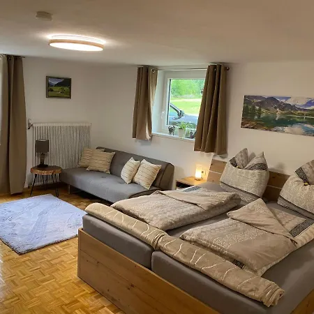 Haus Christina 아파트